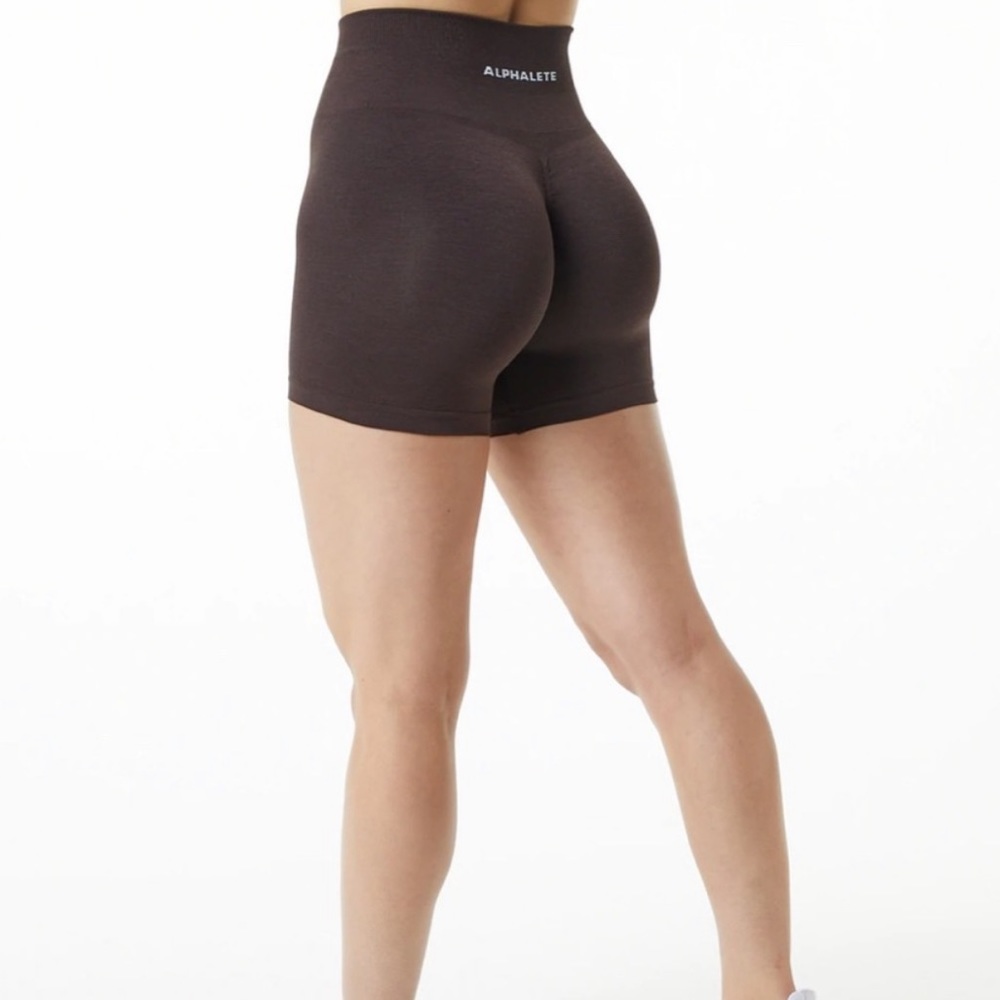 Alphalete Amplify shorts